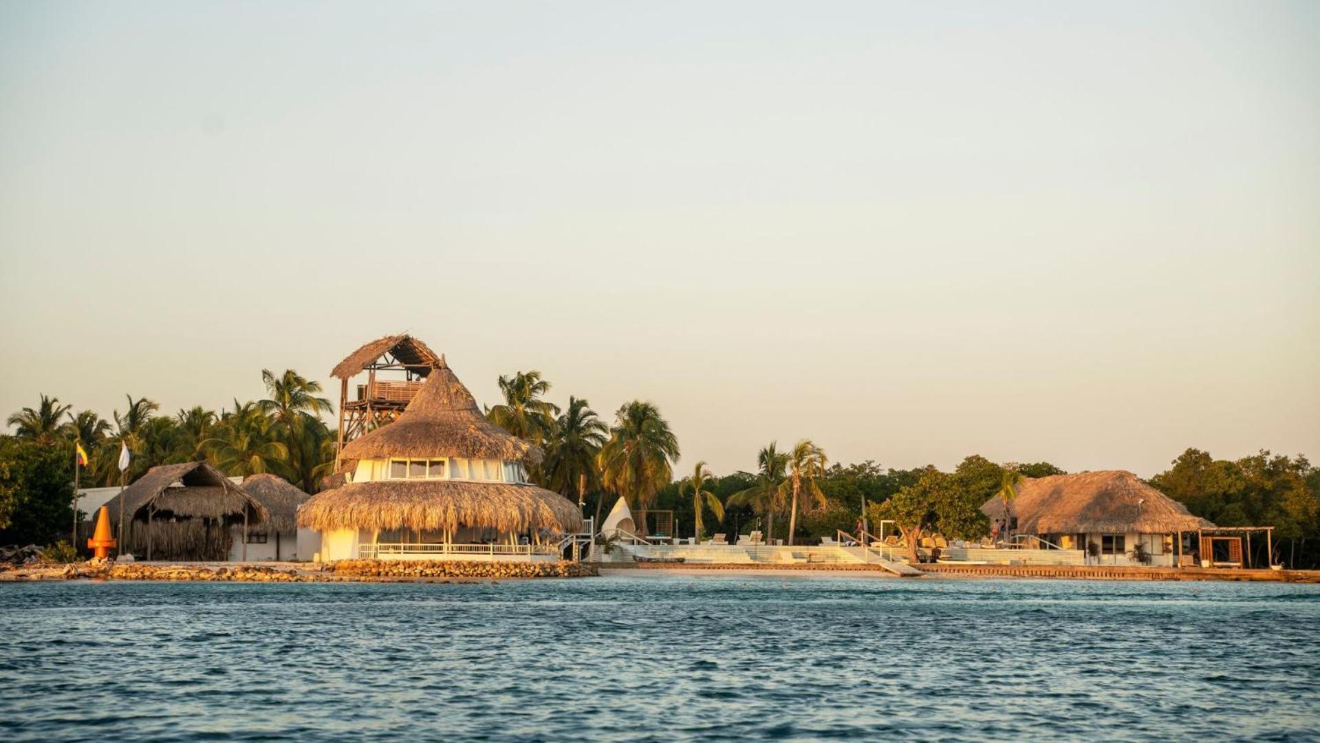 Quinta Del Mar Crystal Beach Hotel Tintipan Island Exterior foto